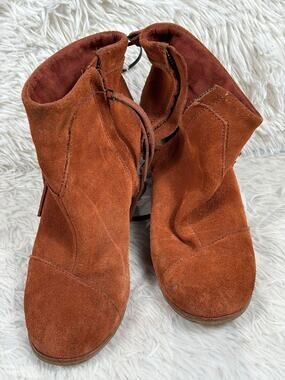TOMS Boots Womens Size 8W Brown Suede Fringe Ankle Booties Block Heel Stacked